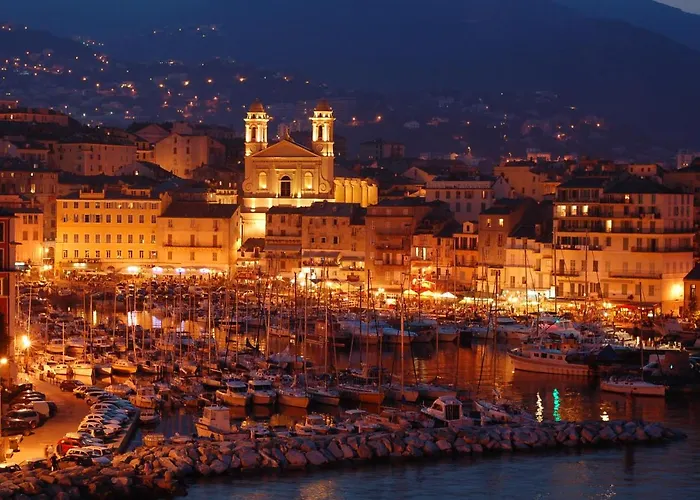 Chic Proche De La Appartamento